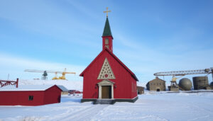 När byggdes Kiruna kyrka? Historia, altartavla och flytt